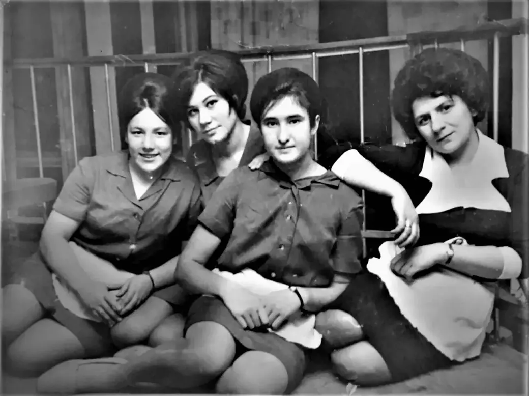 «Всем привет, кто помнит нас». Официантки «Березки» , 1972 год