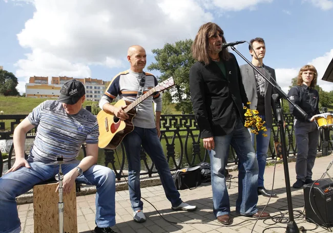 Однажды в Могилеве. А потому мы Леннона забрали себе
