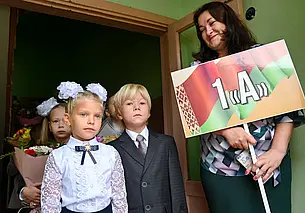 В школах Беларуси начали принимать документы в первые классы