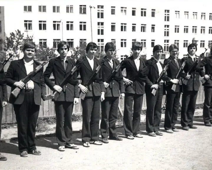 Начальная военная подготовка – это вам не шутки. Начало 1970-х.