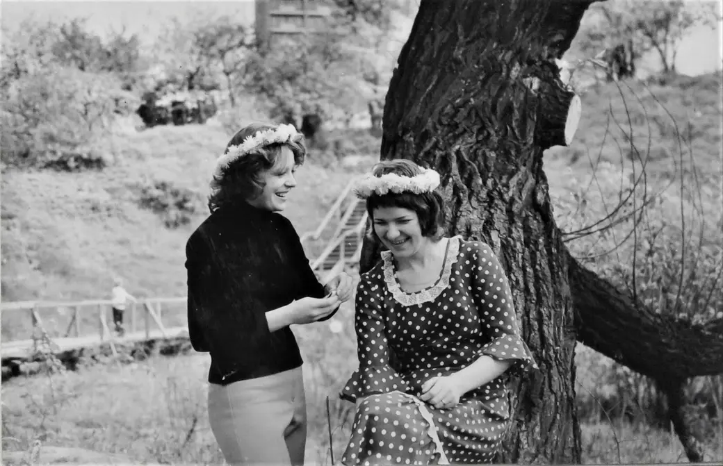Таня и Наташа. Могилев, Дубровенка, 1976 год.