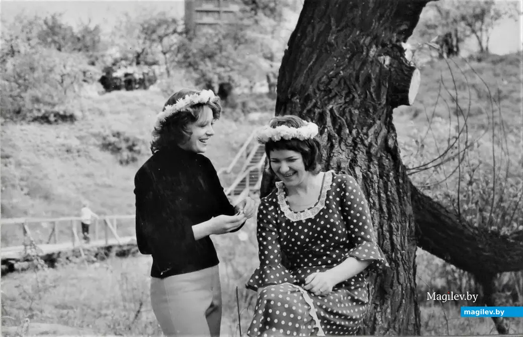 Татьяна (слева) и Наталья. Могилев, Дубровенка, начало 1970-х годов.