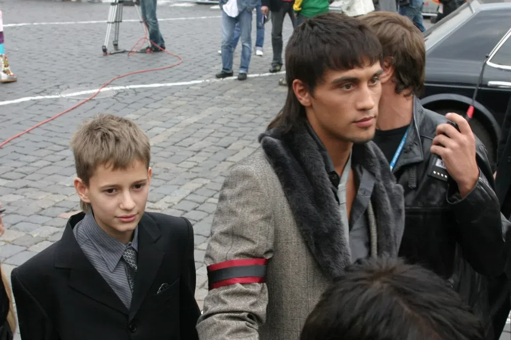 На церемонию награждения премиями «MTV-2005» Дима Билан прибыл с сыном Юрия Айзеншписа.