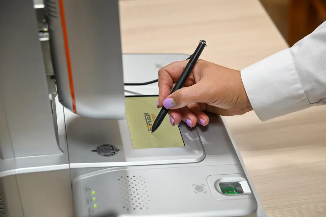 17.09.2021. Бобруйск. Выдача биометрических паспортов в отделе по граждансту и миграции УВД Бобруйского горисполкома. Фото: Вечерний Бобруйск