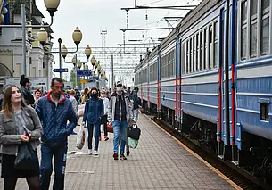 На выезд ребенка нужно ли согласие отца? Отвечает нотариус