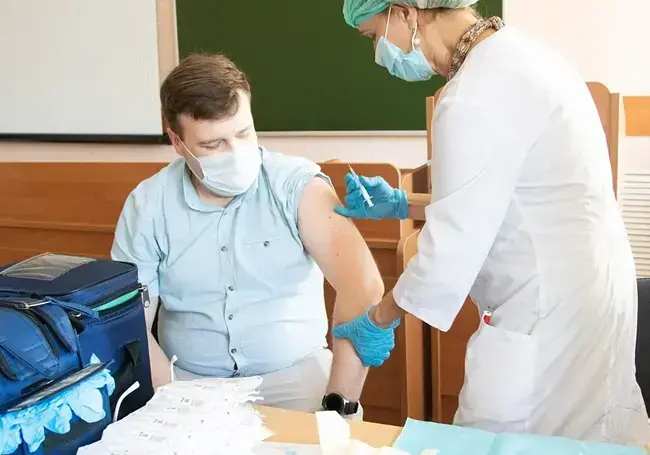 В Минске впервые лабораторно подтвердили случай заболевания «омикроном-ниндзя»