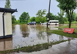 Из-за ливня, прошедшего в Могилеве 29 июня, повреждено 6 автомобилей. Пострадал даже ветряк
