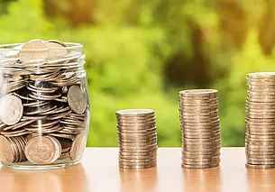 В Беларуси увеличиваются размеры пособий семьям с детьми и «возрастные» доплаты к пенсиям.