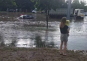 «Лучше по сто раз не кладите тротуар, а замените ливневки!» Жизнь глазами могилевчан