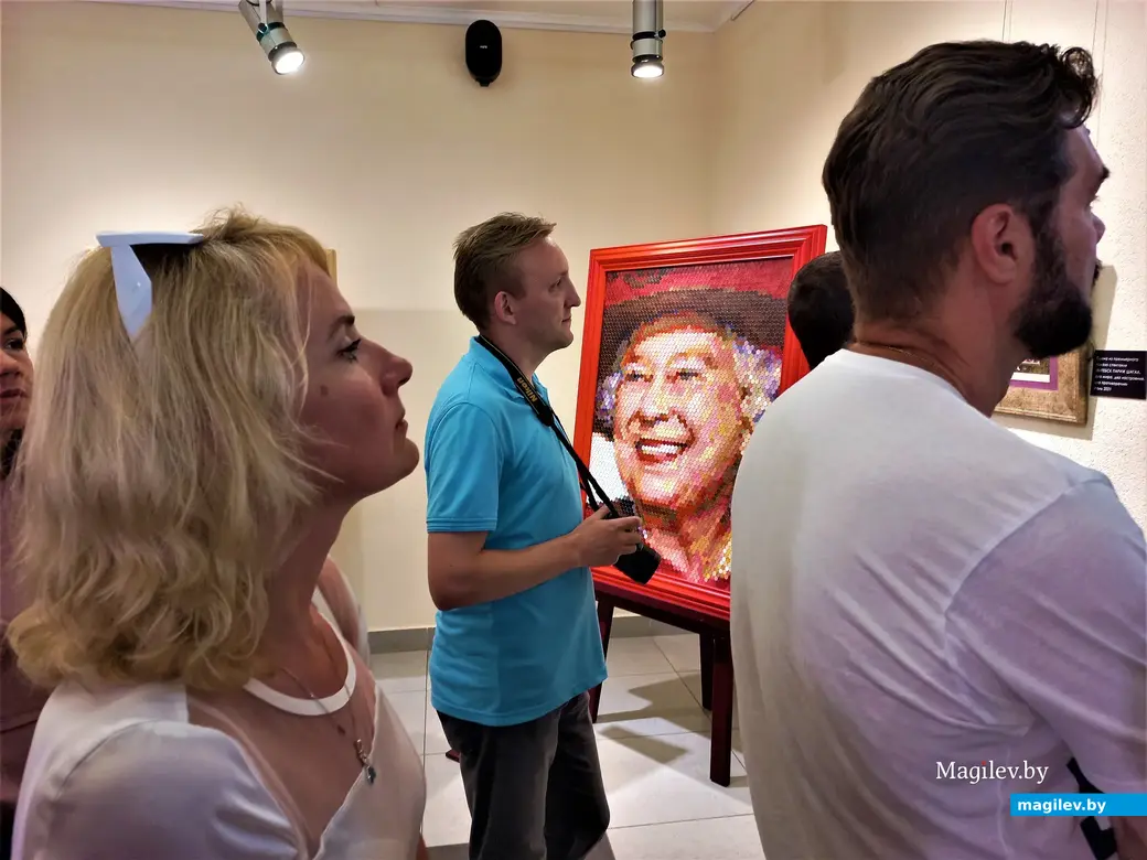 Открытие выставки Вадиса Красовского «Иллюзия лиц 5:0». Могилев, выставочный зал Музея истории Могилева. 01.07.2022 года.