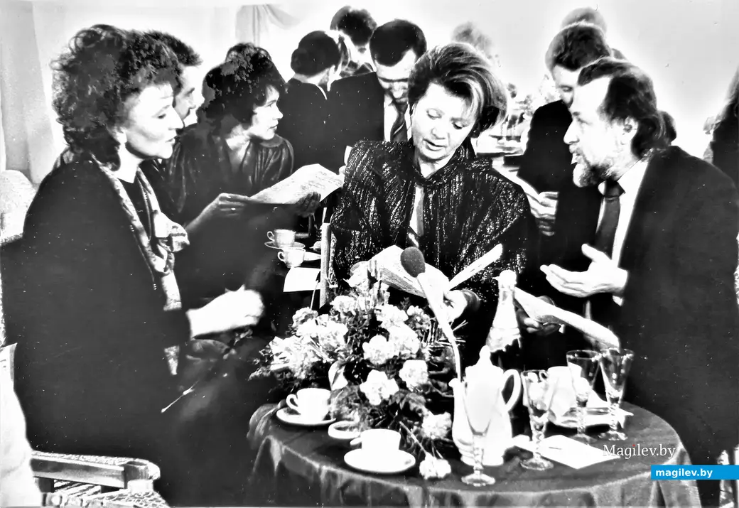 Владимир Браиловский мог за любым столом проводить обсуждение рабочих вопросов.