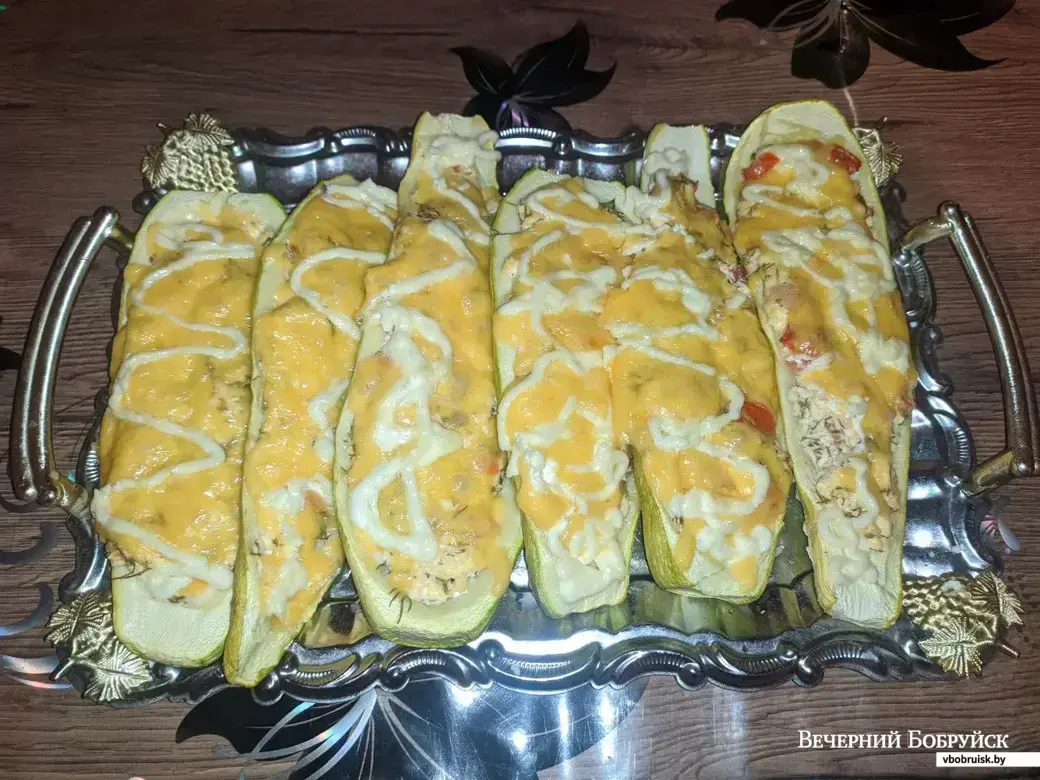 Готовим сами: кабачки, запеченные с творогом
