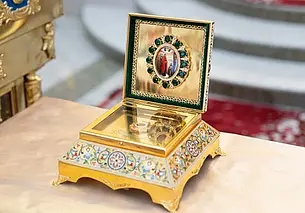 На поклон к святому