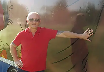 «Мы, как дети 90-х, спекулировали…» Серж Бондарчук – о своих первых заработках