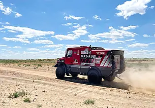 Белорусский экипаж занял второе место в прологе ралли «Шелковый путь»