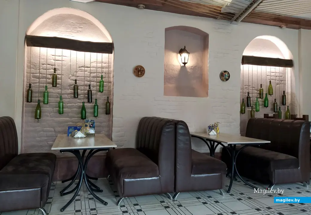 Кафе «Арарат» . Внутренний интерьер. Могилев, июль, 2022 год.