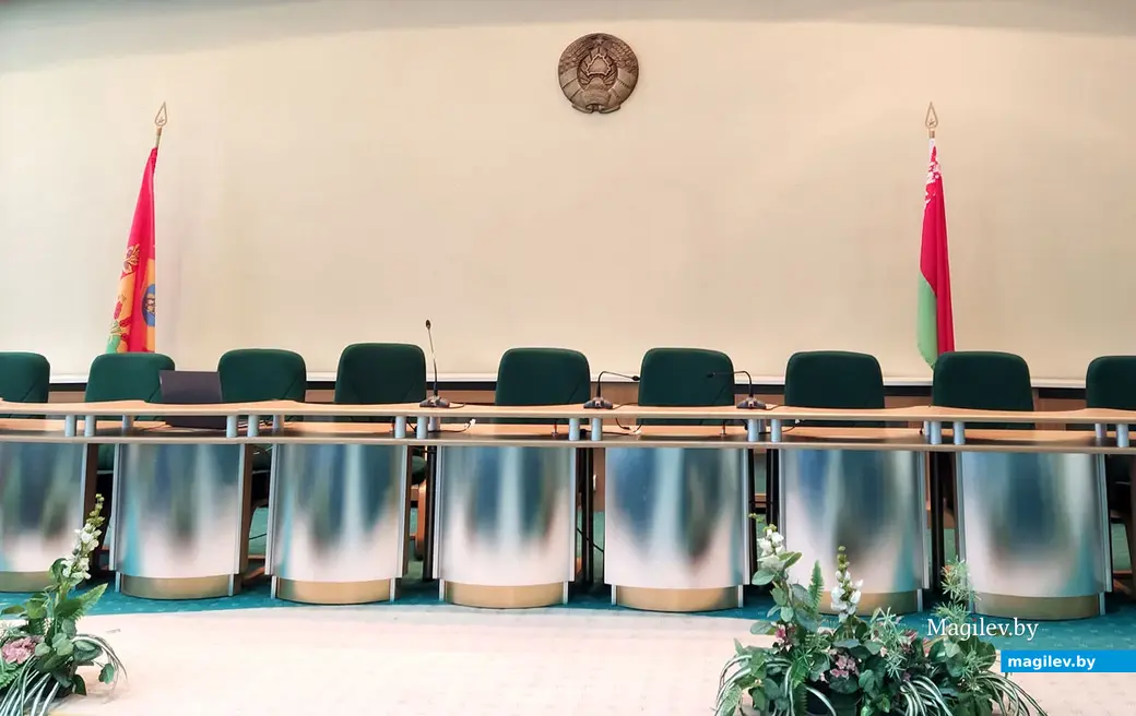 Перед заседанием суда. Экономический суд Могилевской области. 13 июля 2022 года.