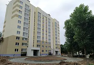 Завершается строительство дома по улице Островского в Могилеве – на месте мини-рынка