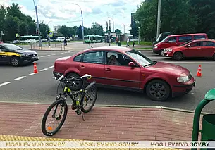 13-летний велосипедист на пешеходном переходе в Могилеве попал под колеса автомобиля