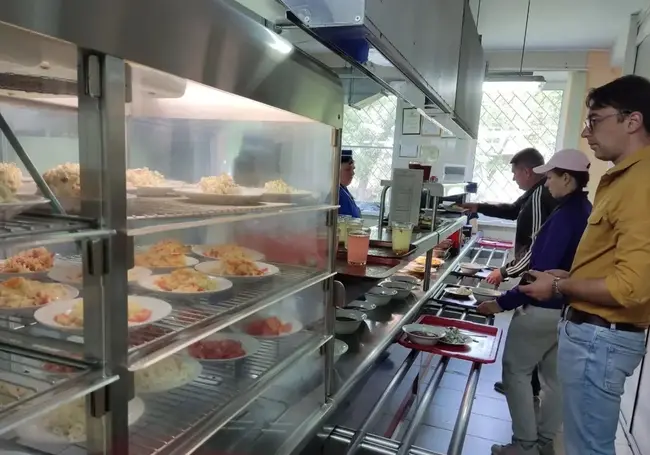 Университетская столовая: чем кормят повара будущих технологов общественного питания?