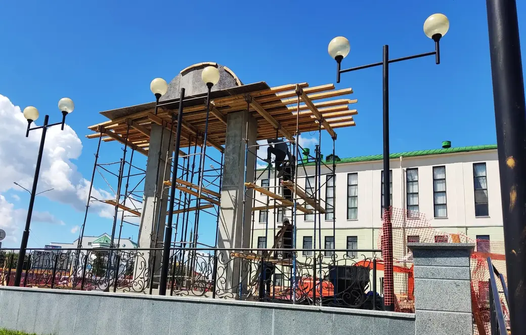 В Могилеве возводят памятник Георгию Конисскому. Центр города. Фото автора