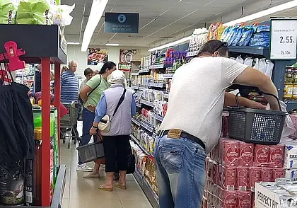 Может, это такой маркетинговый ход? Сахар в Могилеве есть не во всех магазинах