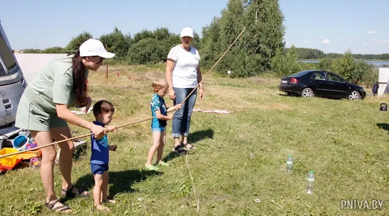 23 июля 2022 года. Рыболовные соревнования в деревне Зарестье Могилевского района. Фото: «Прыдняпроўская ніва».