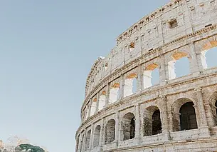 Туристический поток из России в Европу сократился с миллионов до десятков тысяч