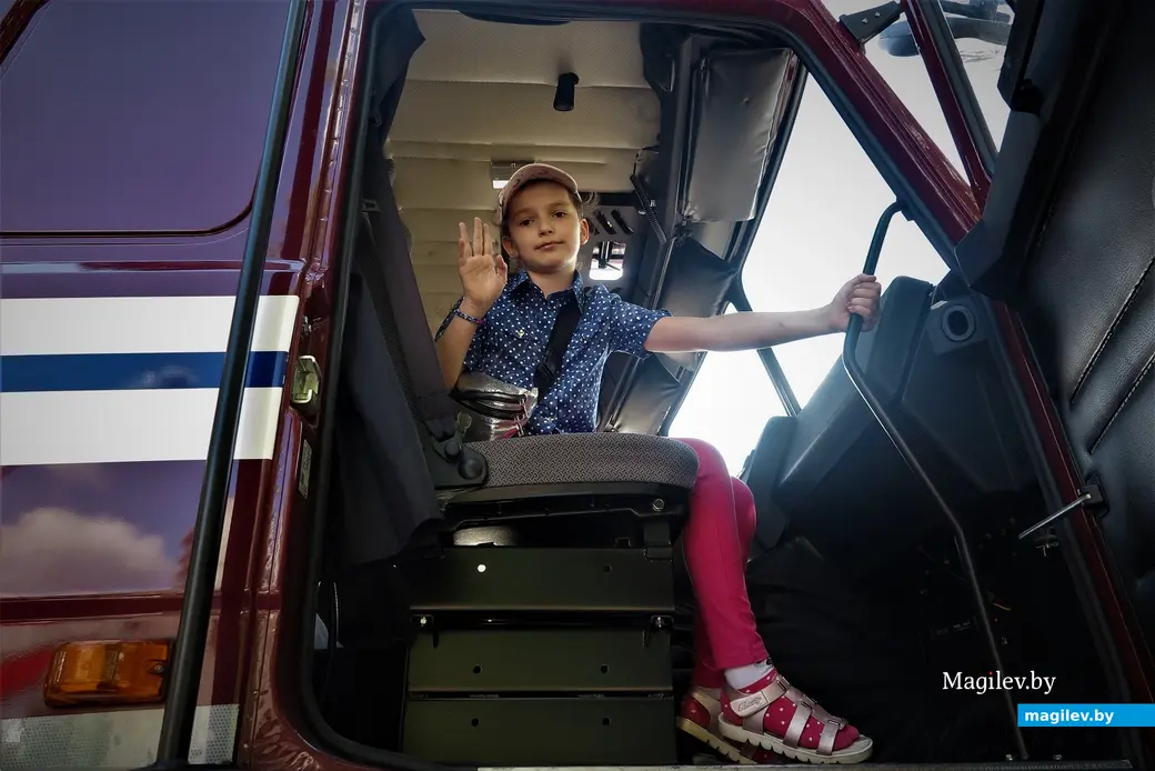 25.07.2022 г. Могилев, площадь Единства, праздник пожарной службы. Вот бы еще прокатиться!