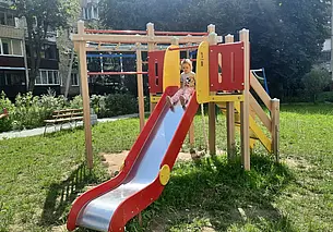 В центре Могилева появилась новая детская игровая мини-площадка. Фото