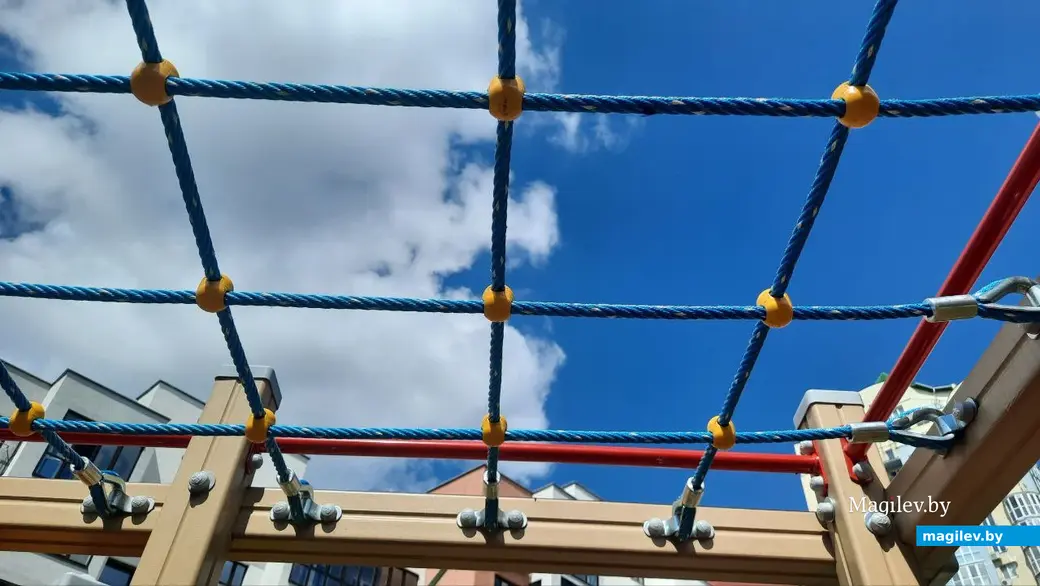 26.07.2022 г. Могилев, пр.Мира. Здесь появилась новая детская мини-площадка