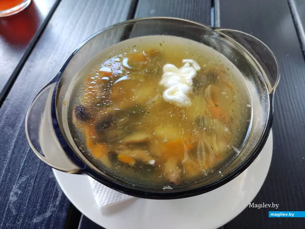Следом на столе появился грибной суп. Кафе «Бремен», Могилев. 26.07.2022 г