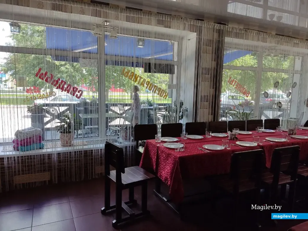 Стол к банкету накрыт! Кафе «Бремен», Могилев. 26.07.2022 г