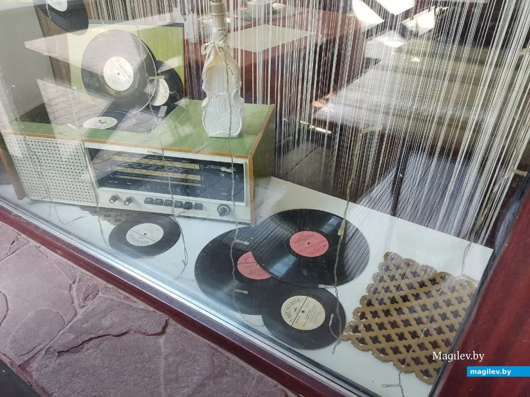 Ностальгическая витрина. Кафе «Бремен», Могилев. 26.07.2022 г