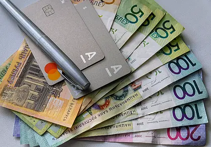 Минчанин втянул пожилую мать в мошенническую схему