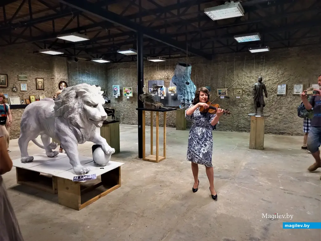 Выставка «Театральный дивертисмент», галерея Андрея Воробьева, 29.07.2022 г.