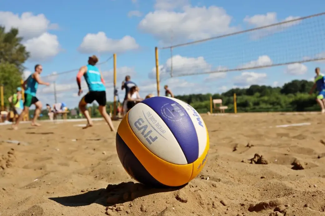 Бобруйск, 20 июля 2022 года. Открытый чемпионат по пляжному волейболу. Фото: bobrlife.by.