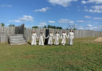 Около тысячи гостей посетили этнофест «У госці да радзімічаў» в Чаусском районе. Фотофакт