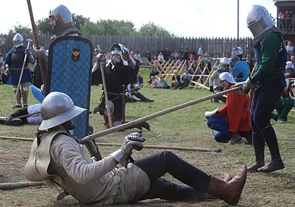 Сражения рыцарей, фолк-музыка и огненные шоу: «Рыцарскі фэст-2023» в Мстиславле пройдет 5 августа (дополнено: программа и цена билетов)