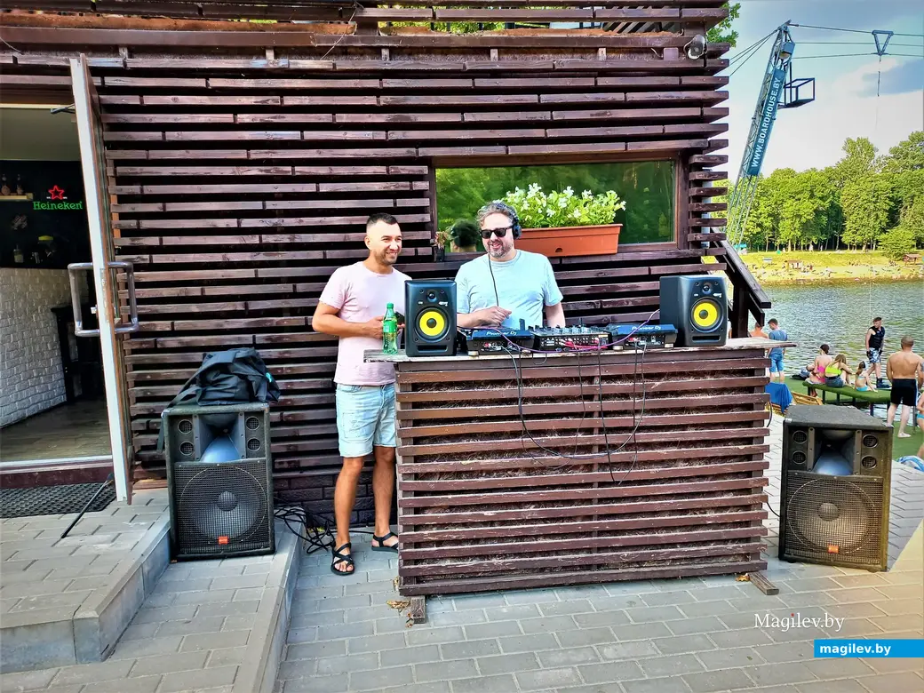 Пляж Boardhouse на Печерском озере. Могилев, 5.08.2022 г.