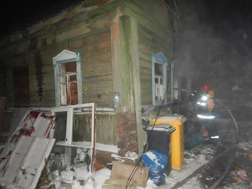 30.11.12 Могилев. Пожар в частном доме по пер.Торфяному. Фото: МЧС