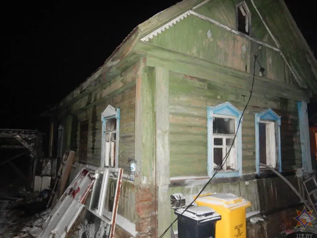 30.11.12 Могилев. Пожар в частном доме по пер.Торфяному. Фото: МЧС