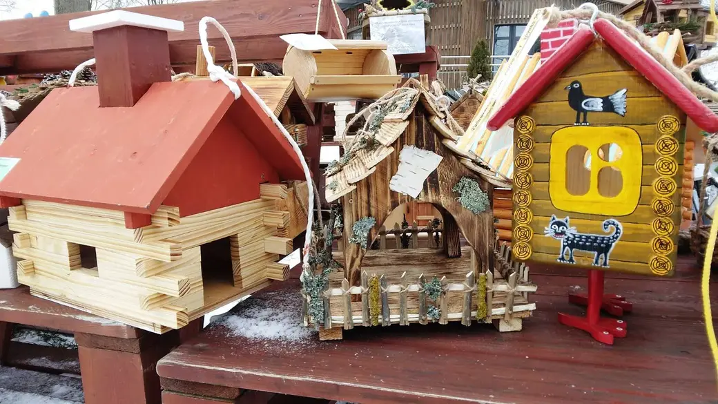 В городском парке Могилева проводится конкурс кормушек для птиц