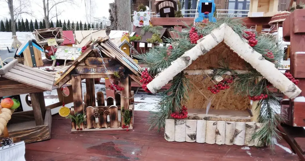 В городском парке Могилева проводится конкурс кормушек для птиц