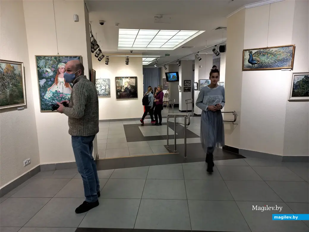 1.12.2021 г. Фрагмент экспозиции выставки Веры Юрковой