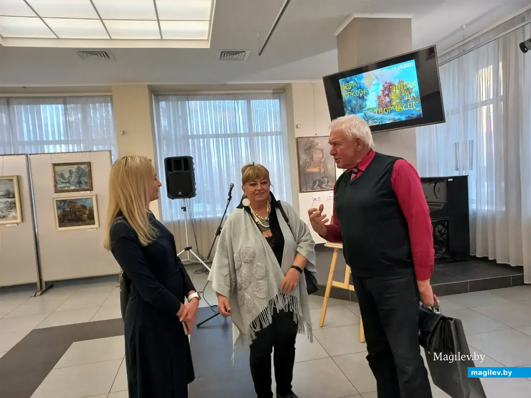 1.12.2021 г. Фрагмент экспозиции выставки Веры Юрковой