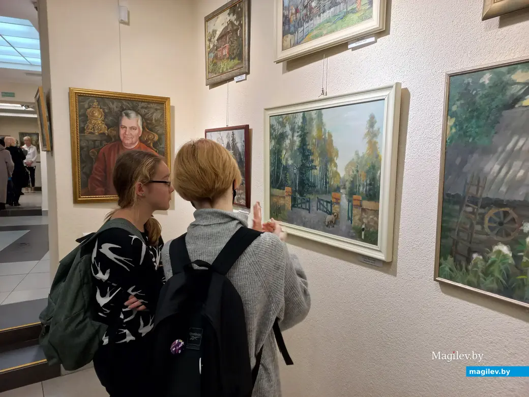 1.12.2021 г. Фрагмент экспозиции выставки Веры Юрковой