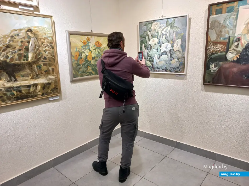 1.12.2021 г. Фрагмент экспозиции выставки Веры Юрковой