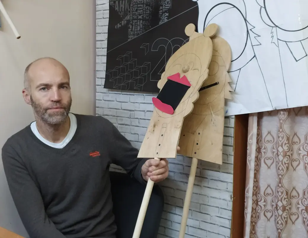 25.11.2021 г. Могилевский театр кукол. Скульптор Владимир Гапеев