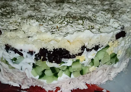 Готовим сами. Салат с курицей, черносливом и свежим огурцом